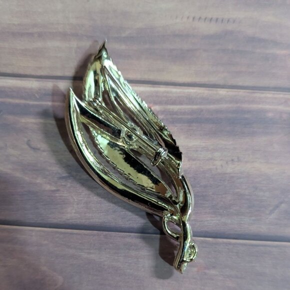 Vintage Gold Tone Leaf Brooch With Aurora Borealis Rhinestones Elegant Sparkle P - Picture 4 of 5